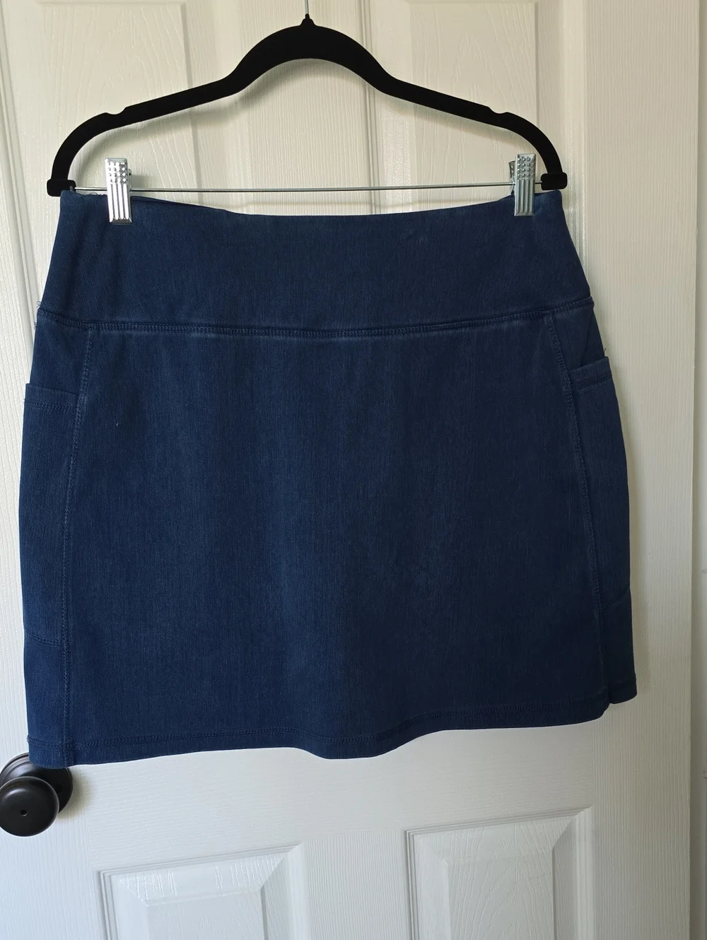 Classic Women's Navy Blue Knit Skort
